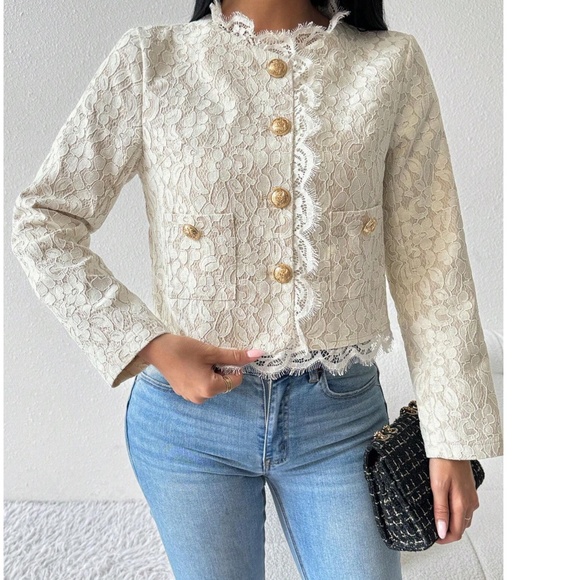 Classic Floral Eyelash Lace Button Frill Neck Lightweight Jacket - Picture 4 of 7